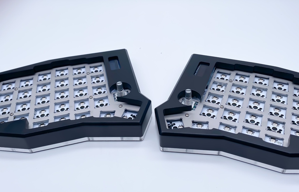Sofle RGB – Enclose Case
